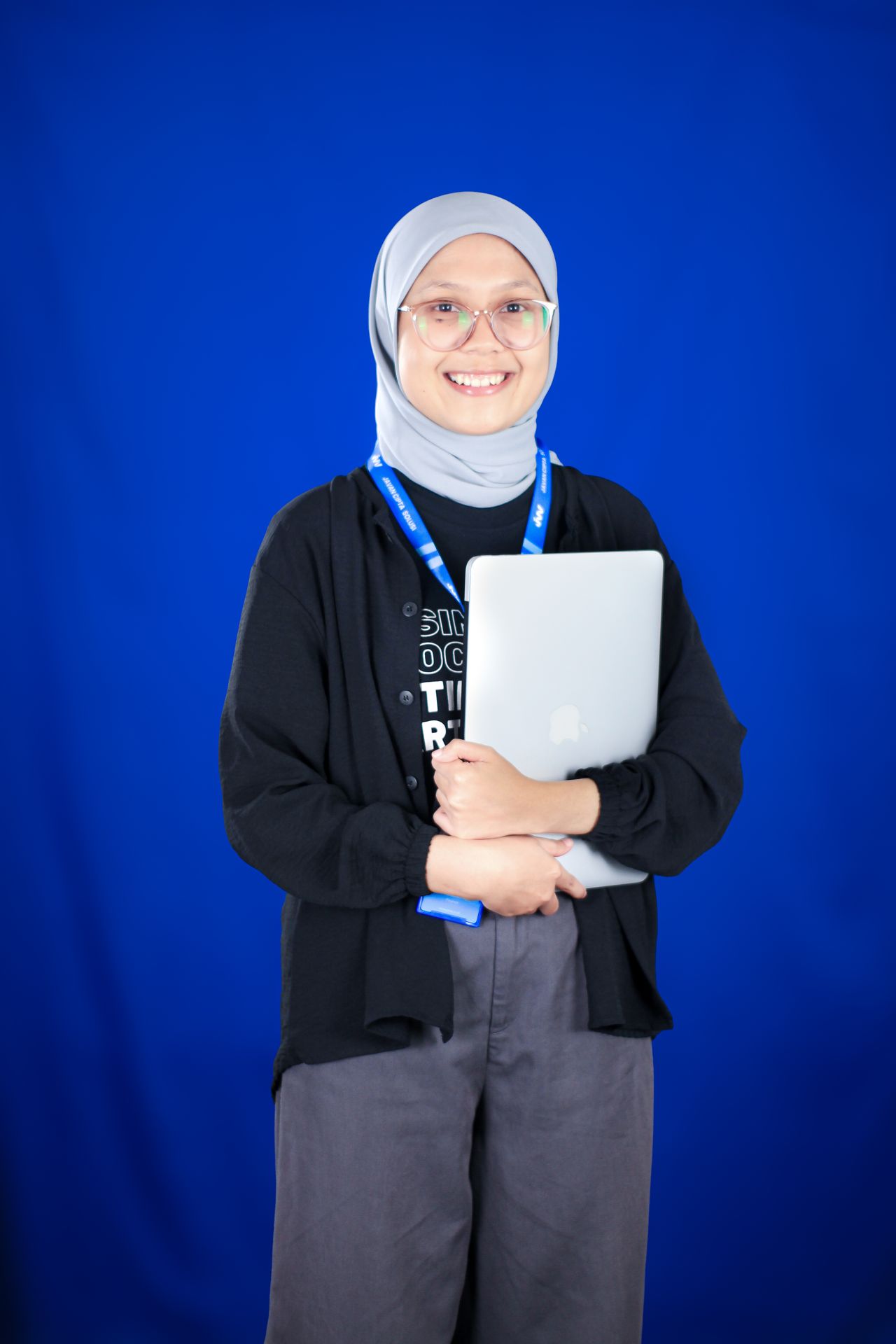 Dhea Khansa